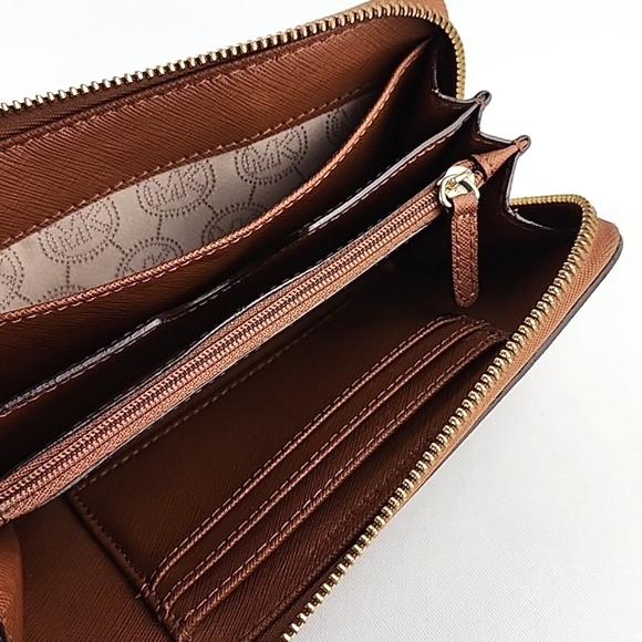 Michael Kors Jet Set Zip Around Wallet Wristlet Tan Leather Gold Tone Accents - Picture 6 of 16